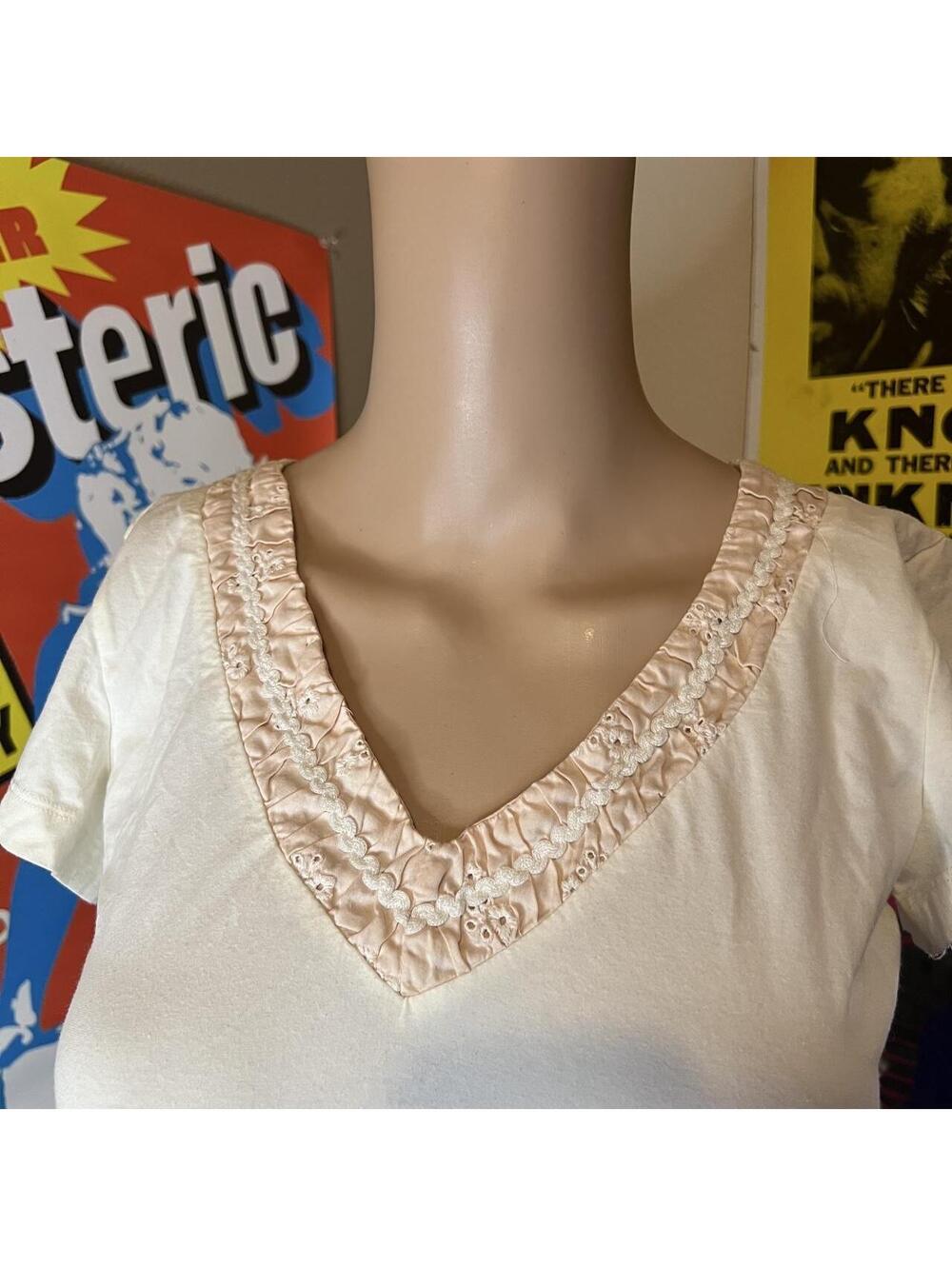 Ivory Pink Ruffle V Neck Top - Picture 6 of 6